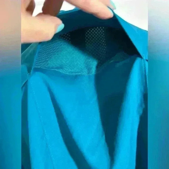 REI Sahara Long Sleeve Shirt. Teal, Size Large. Tons of pockets, vented back. - Picture 14 of 16